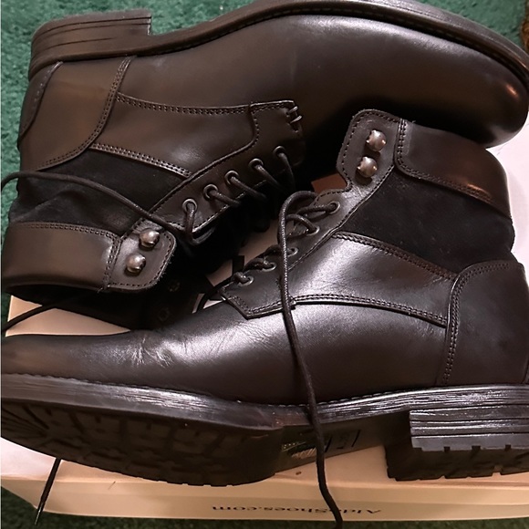 Men Black Leather Dundonald Boots. Size: 11, - Picture 3 of 8